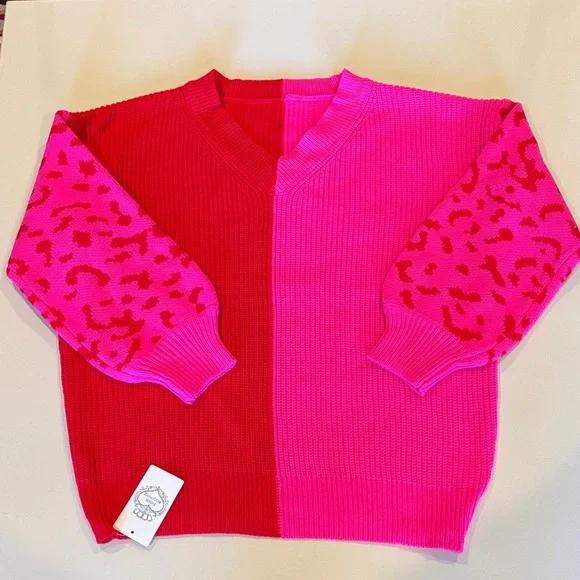 Vibrant V-Neck Sweater with Leopard Print Sleeves - Picture 1 of 1